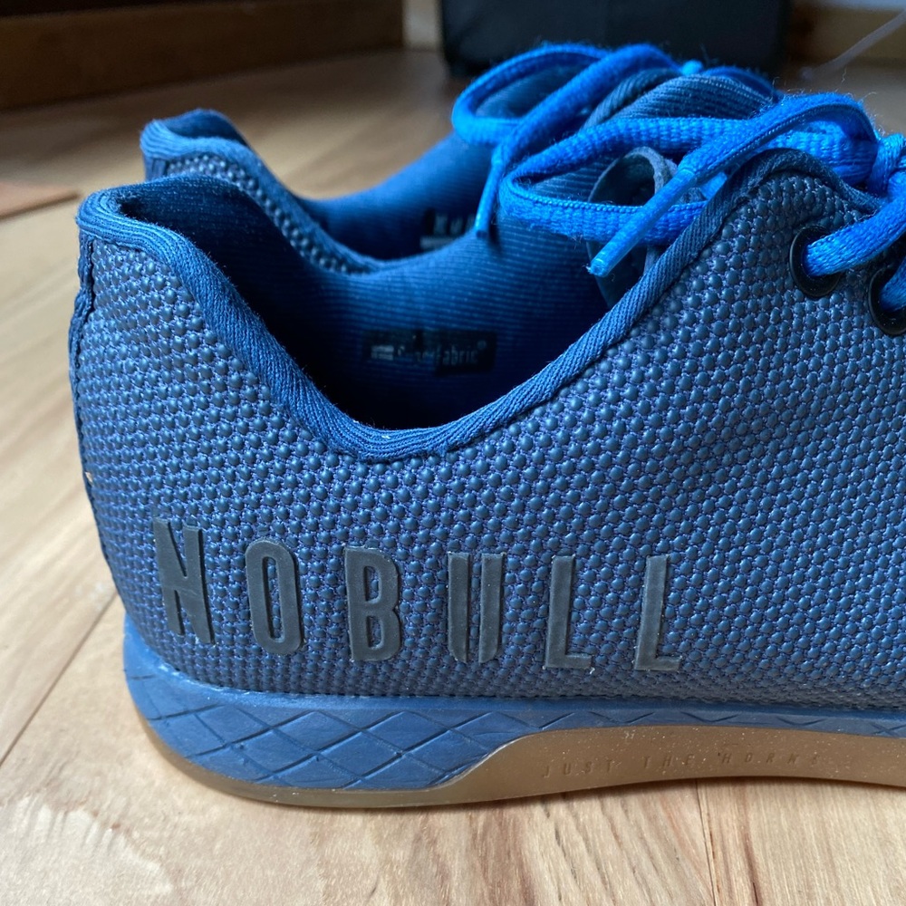 NOBULL blue trainer with gum sole, size 9.5 women’s